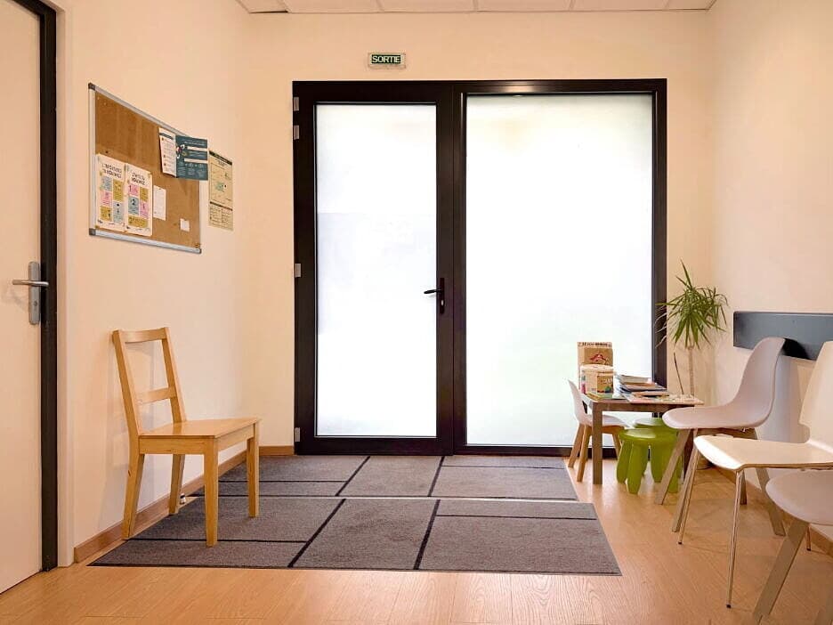 Salle d'attente du Pôle de Santé de Grand Fougeray